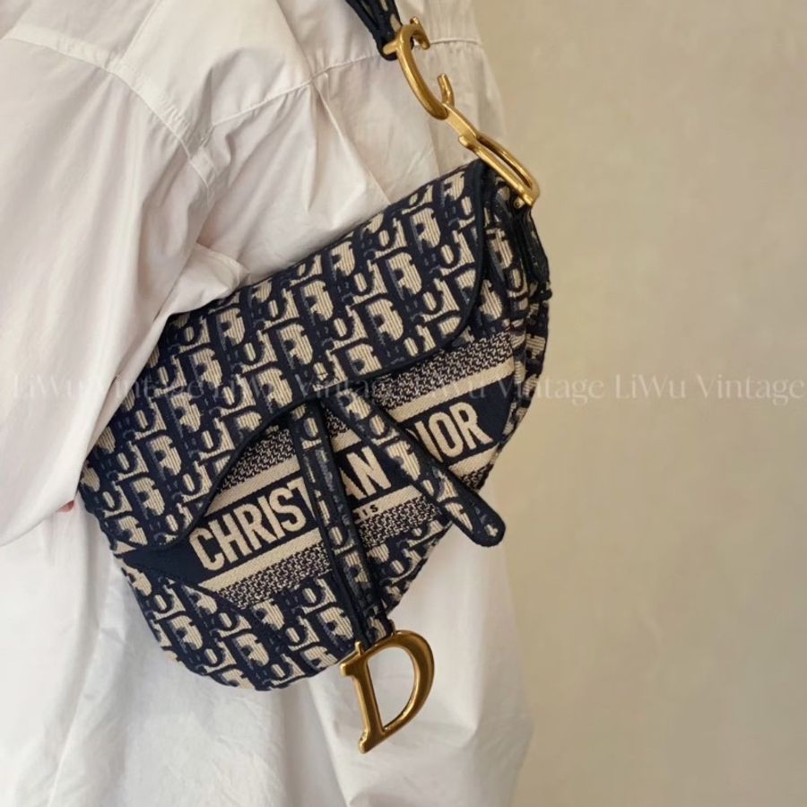 全新閒置🩵#Dior #中號馬鞍包 #藍色刺繡 #台灣保卡塵袋 #專櫃12.5萬‼️-0