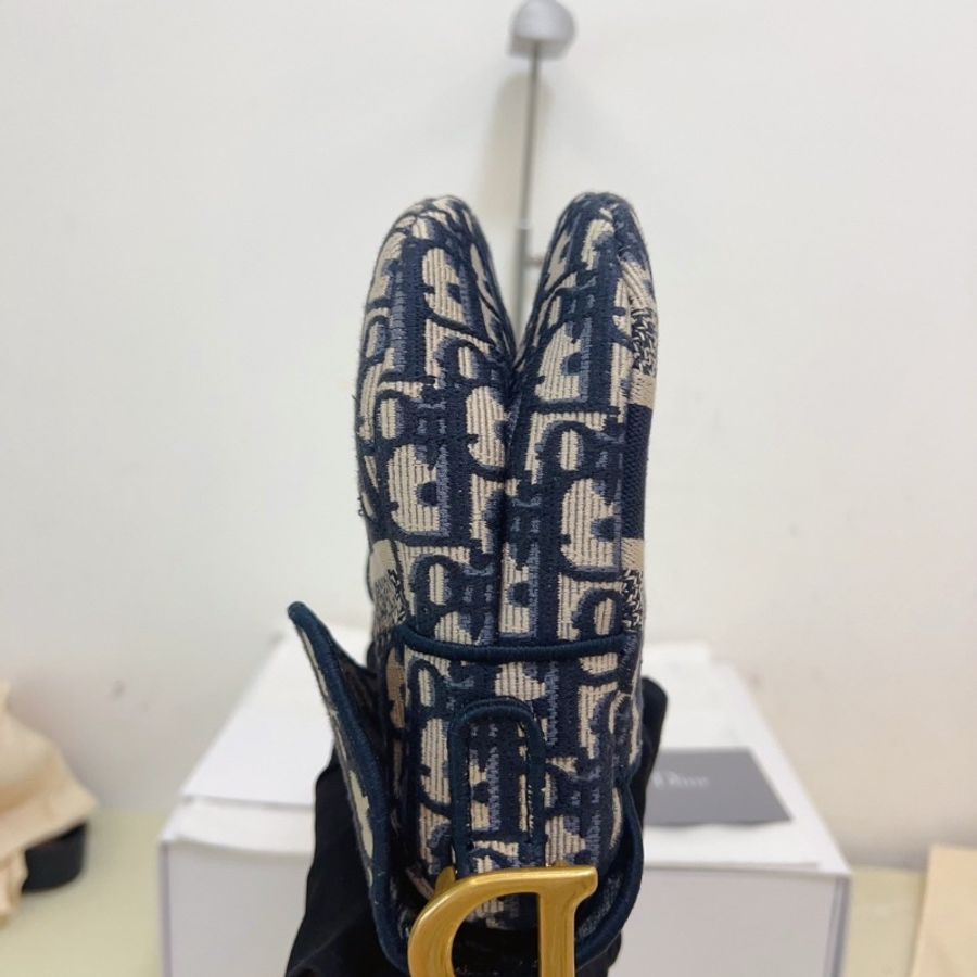 全新閒置🩵#Dior #中號馬鞍包 #藍色刺繡 #台灣保卡塵袋 #專櫃12.5萬‼️-9