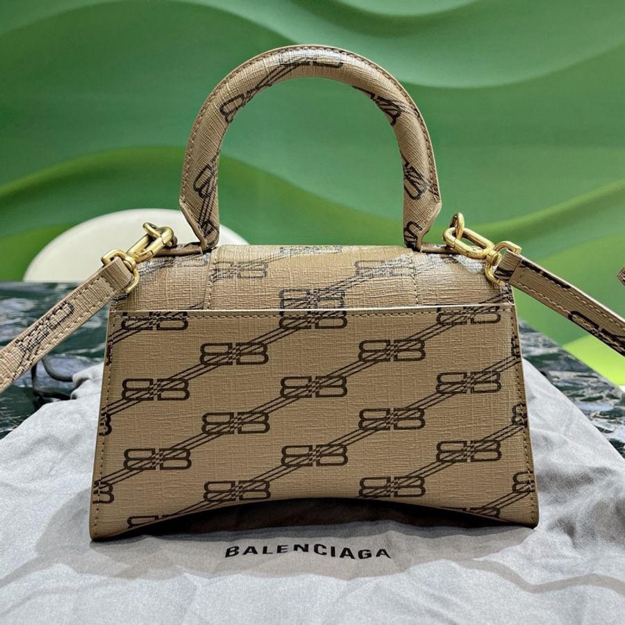 巴黎世家 Balenciaga BB 長18.8 x 高13.0 x 寬7.9-4