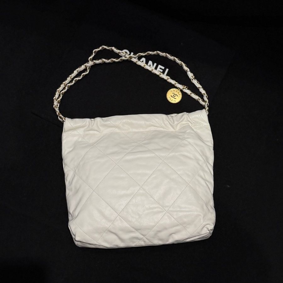 全新全配🤍#香奈兒 #22bag #白底黑字小號 #晶片款-6