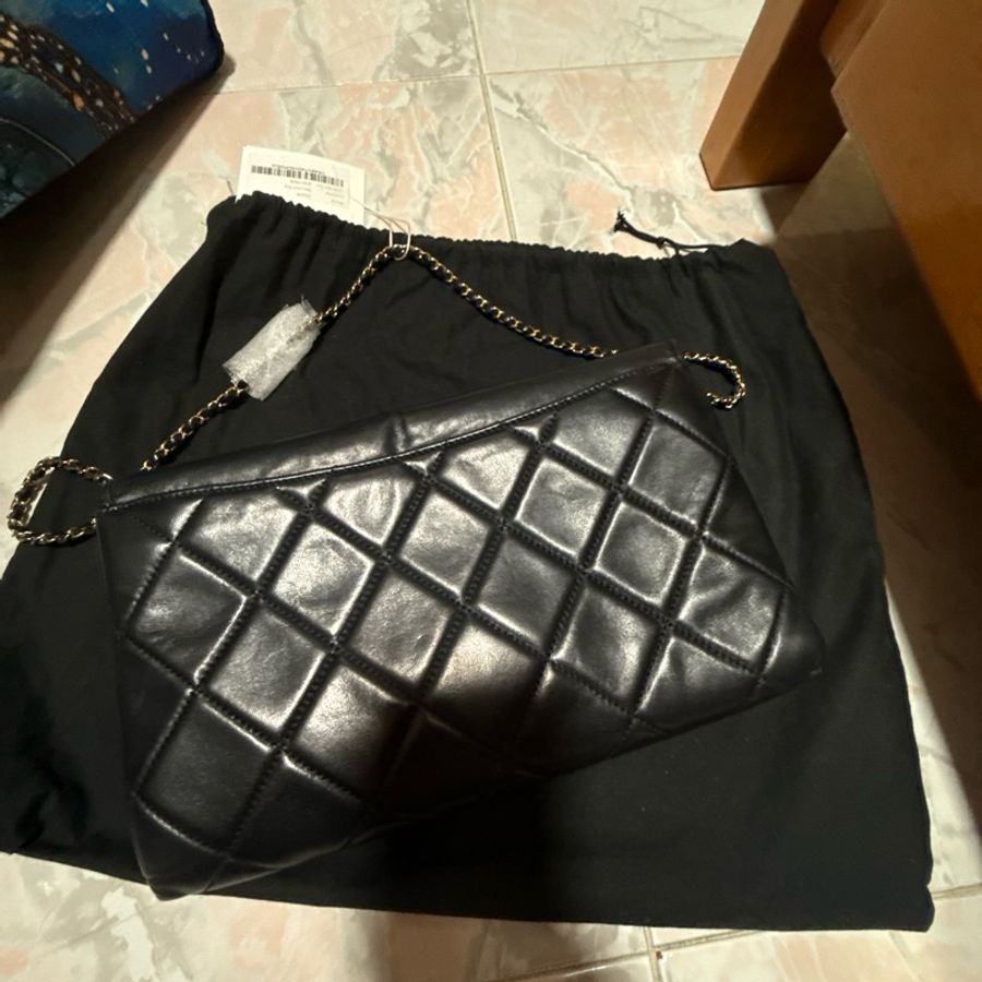 Chanel 搪瓷扣單肩包-6
