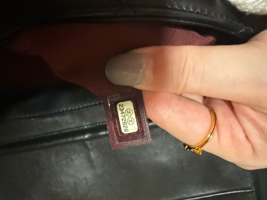 Chanel 搪瓷扣單肩包-12