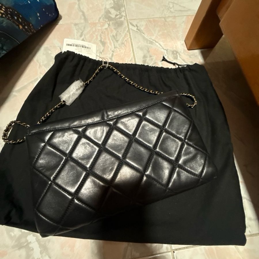 Chanel 搪瓷扣單肩包-13