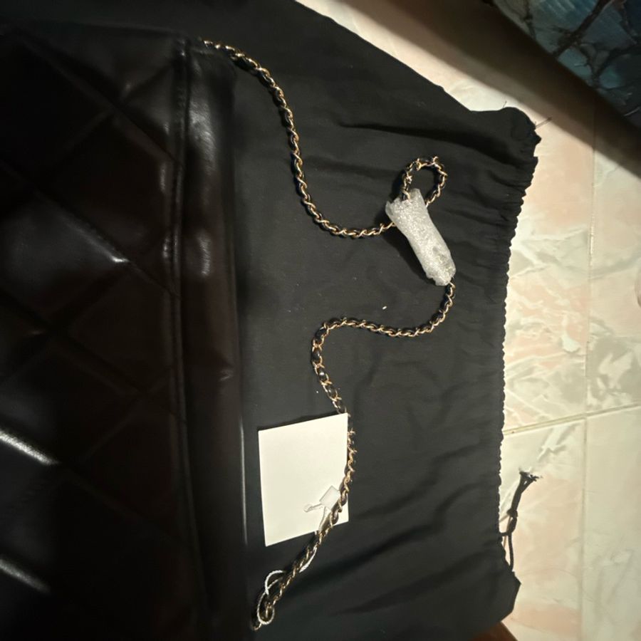 Chanel 搪瓷扣單肩包-16