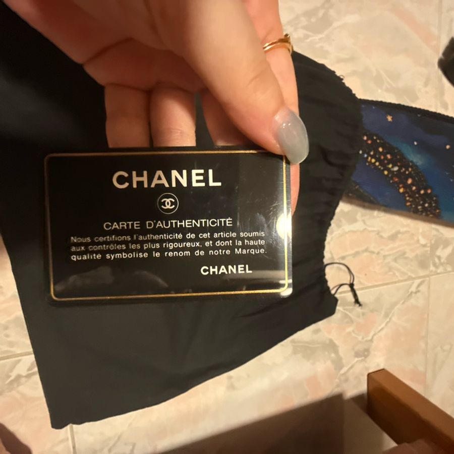 Chanel 搪瓷扣單肩包-18