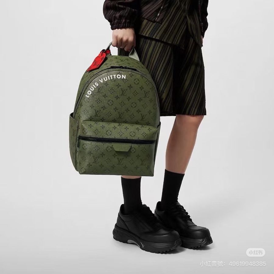 LV Discovery 雙肩包 後背包 軍綠色-3
