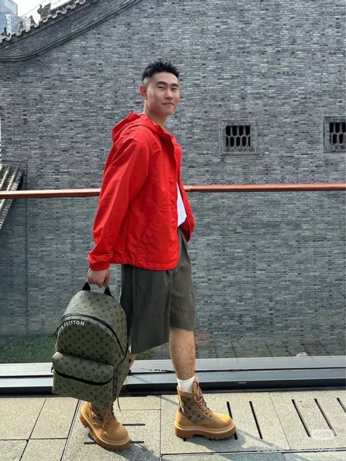 LV Discovery 雙肩包 後背包 軍綠色-5