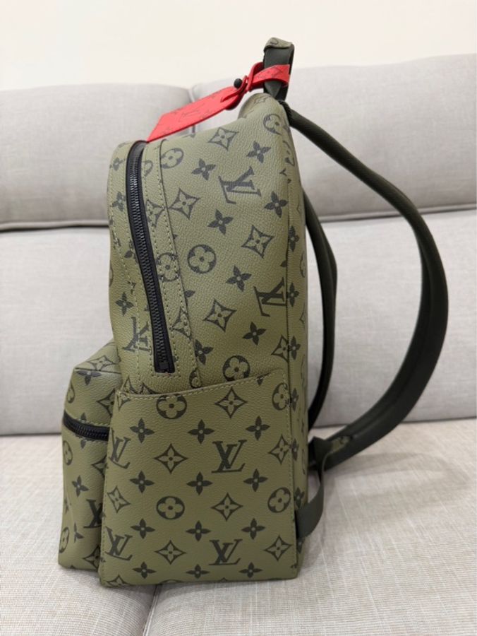 LV Discovery 雙肩包 後背包 軍綠色-10