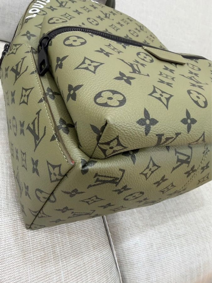LV Discovery 雙肩包 後背包 軍綠色-12