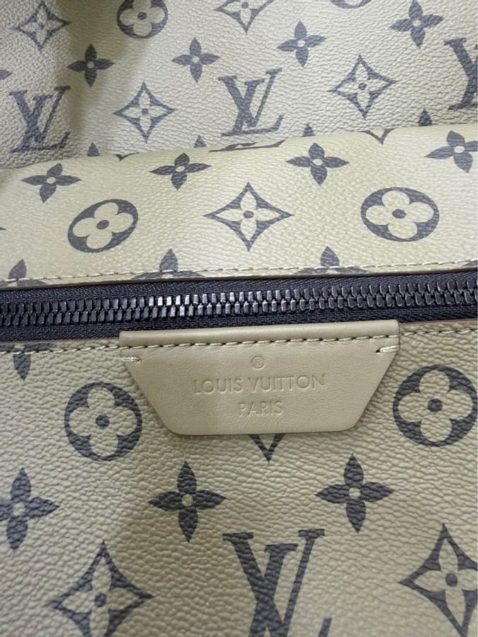 LV Discovery 雙肩包 後背包 軍綠色-23