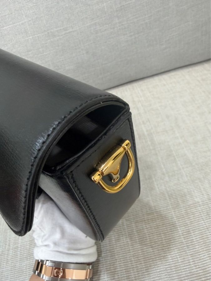 Gucci 經典黑色1955系列馬銜扣斜背包-17
