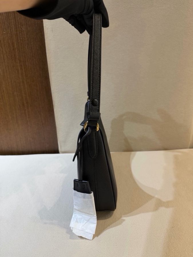 閒置 未使用 Prada/普拉達 全皮 hobo 皮肩帶可調節成單肩斜挎-2
