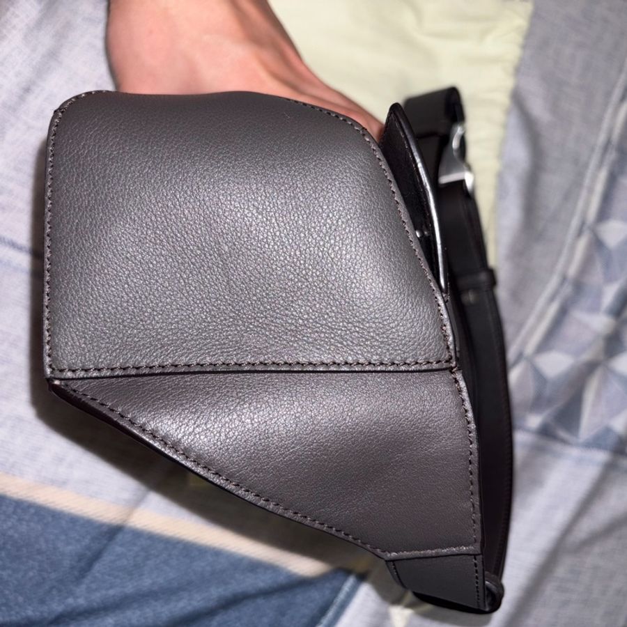 Loewe mini puzzle 腰包-3