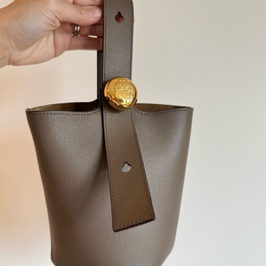 LOEWE Mini Pebble 水桶兩用包 肩背 手提-2