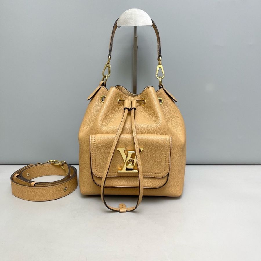 98新全配🧡#Lv #lockme #卡其色牛皮水桶 #副肩帶 #盒子塵袋購證-0