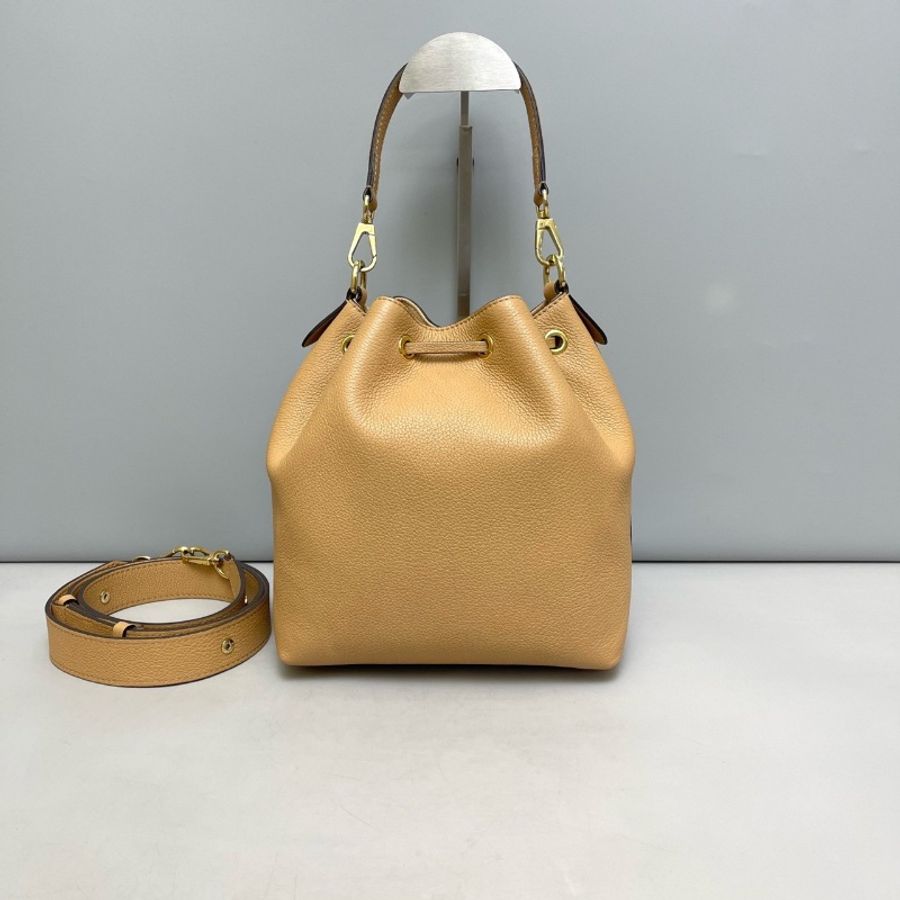 98新全配🧡#Lv #lockme #卡其色牛皮水桶 #副肩帶 #盒子塵袋購證-1