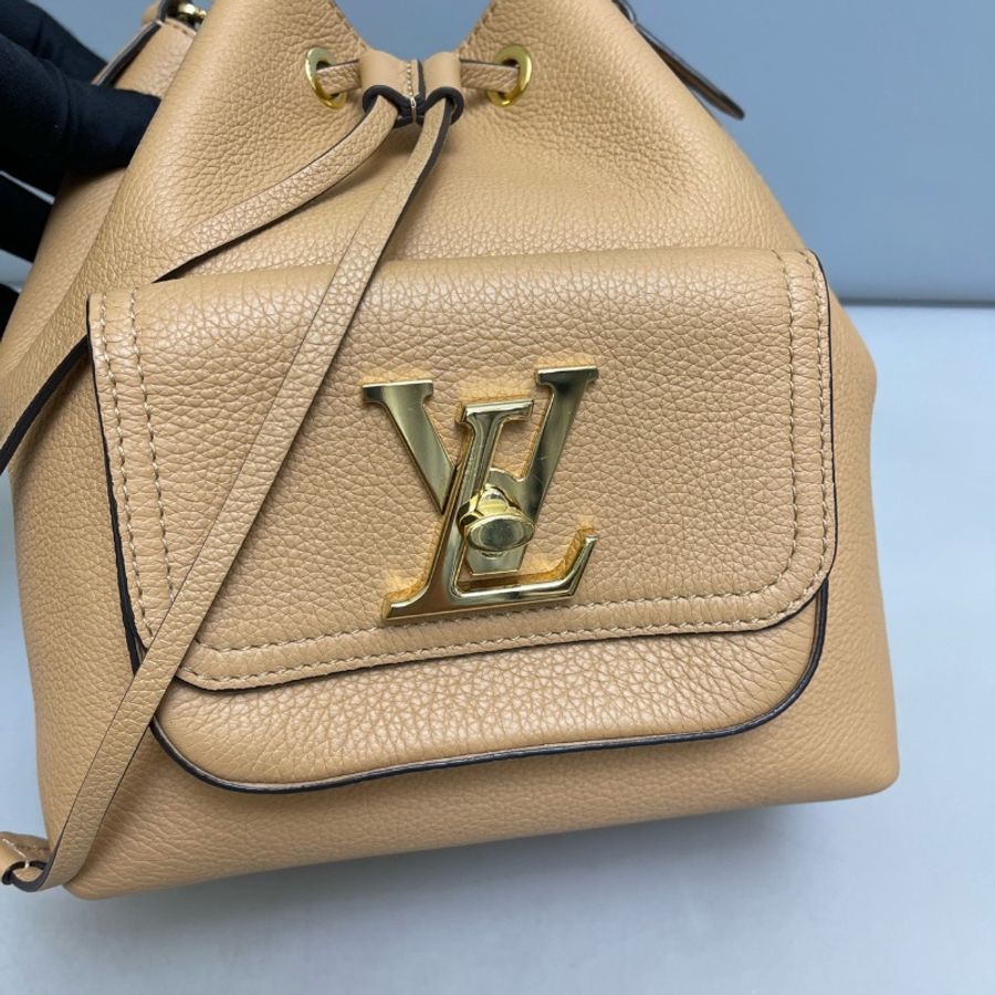 98新全配🧡#Lv #lockme #卡其色牛皮水桶 #副肩帶 #盒子塵袋購證-8