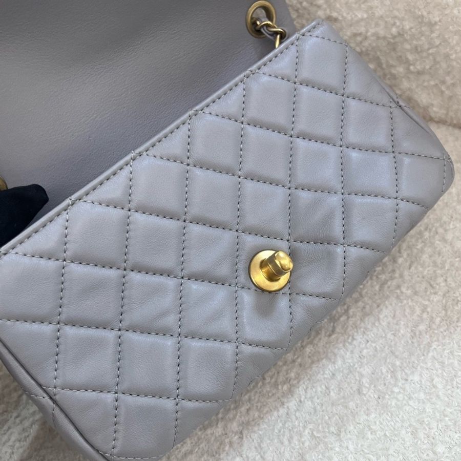 全新全配🩶#香奈兒 #灰色金球 #cfmini #購證晶片款 #金球可調節鏈條-13