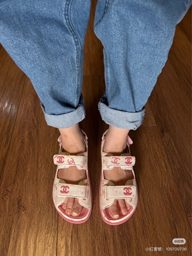 CHANEL 香奈兒經典雙C LOGOG魔術貼涼鞋 粉/白-5