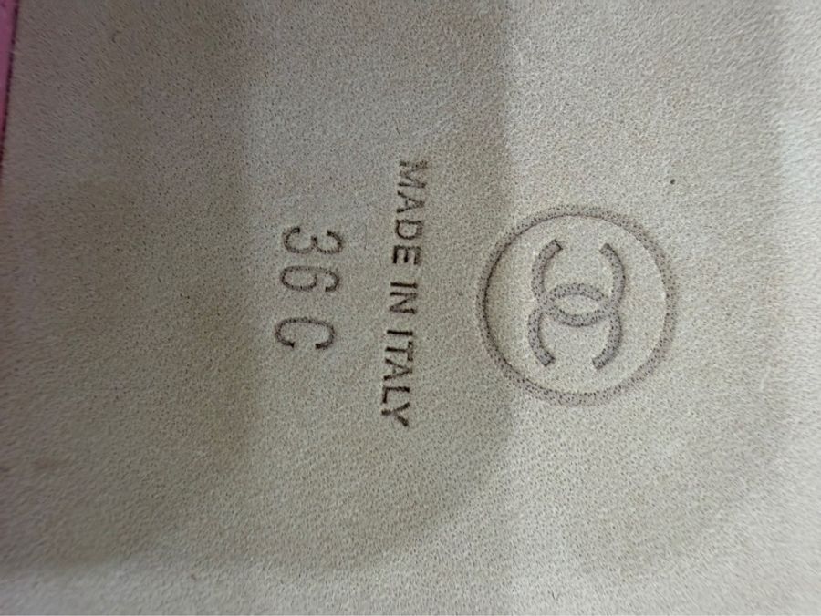 CHANEL 香奈兒經典雙C LOGOG魔術貼涼鞋 粉/白-24