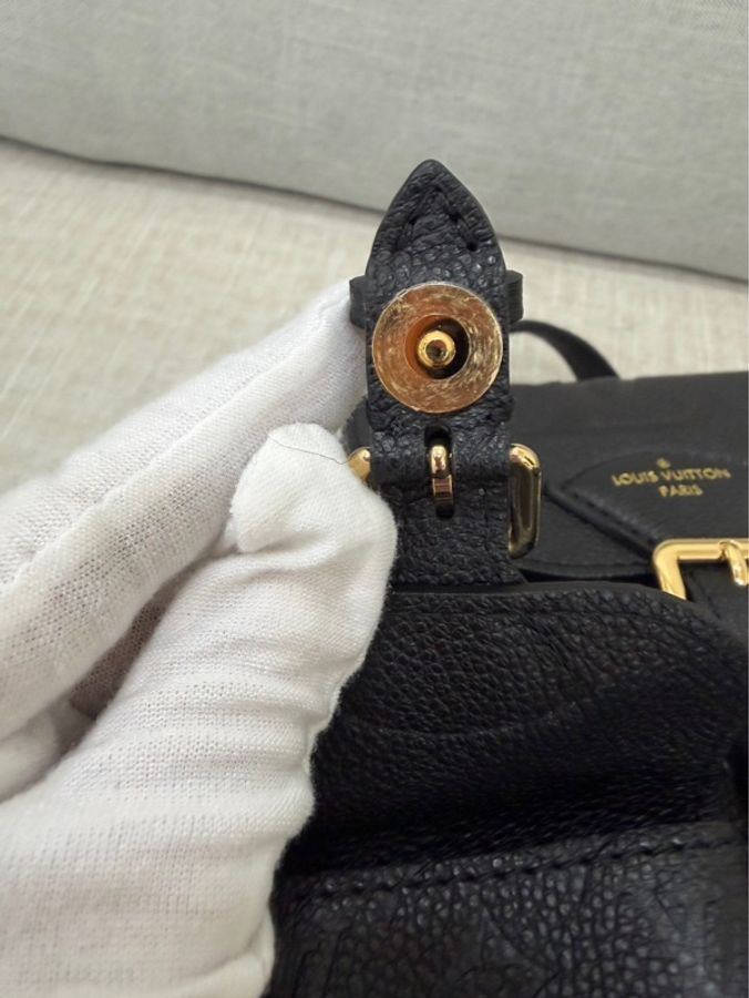 LV M47072 Backup 新款後背包黑色-21