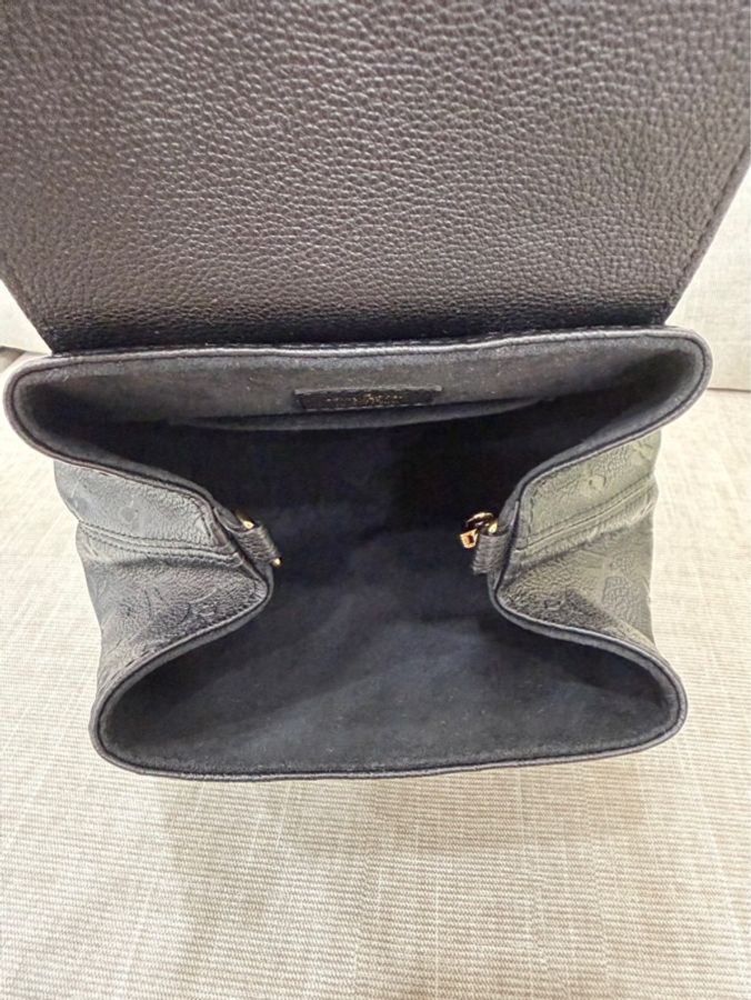 LV M47072 Backup 新款後背包黑色-27