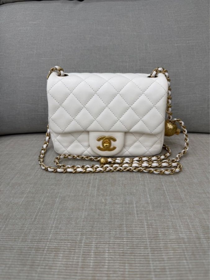 香奈兒 Chanel白色金球方胖子-0