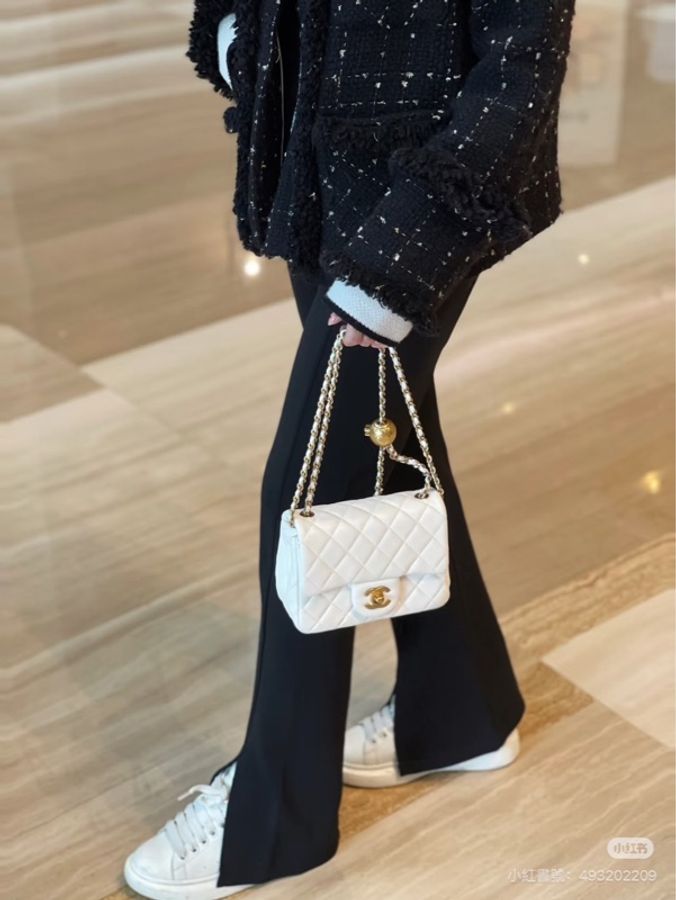 香奈兒 Chanel白色金球方胖子-7