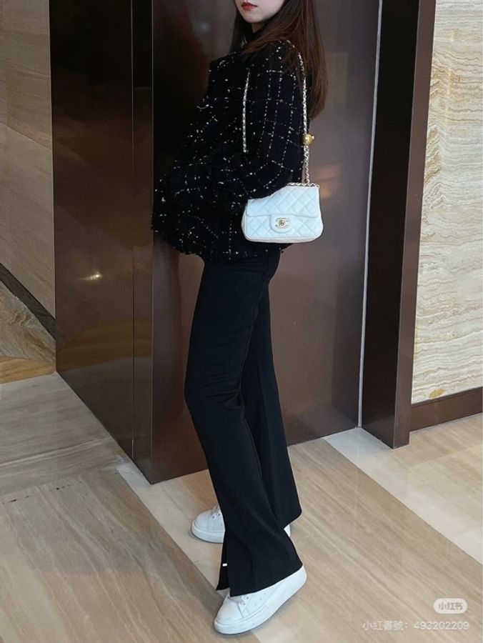 香奈兒 Chanel白色金球方胖子-8