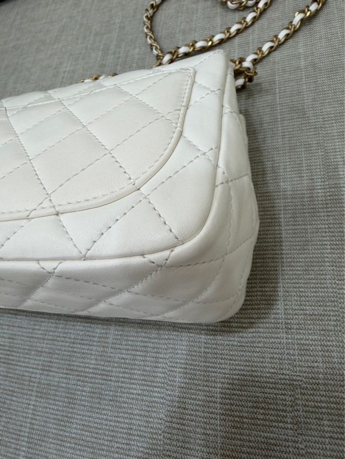 香奈兒 Chanel白色金球方胖子-16