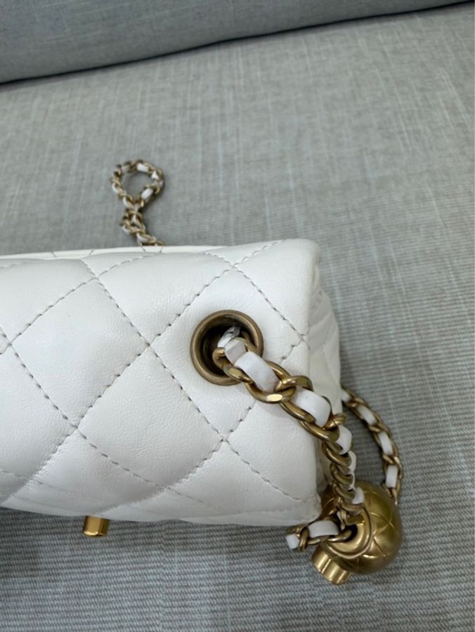 香奈兒 Chanel白色金球方胖子-22