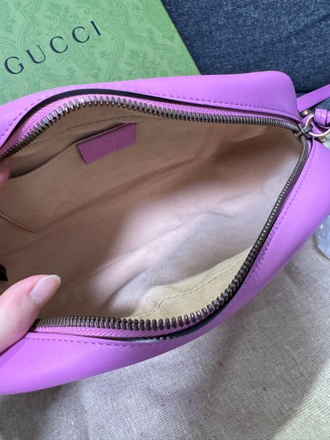 Gucci 專櫃正品 447632 馬卡龍紫 金釦 GG Marmont 中號 相機包斜背包 紫色 小方包-16