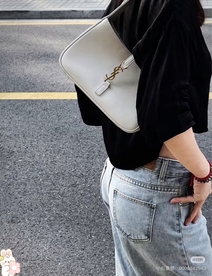 YSL Le 5 A 7 IN SMOOTH LEATHER hobo 腋下包 白色復古金扣-2