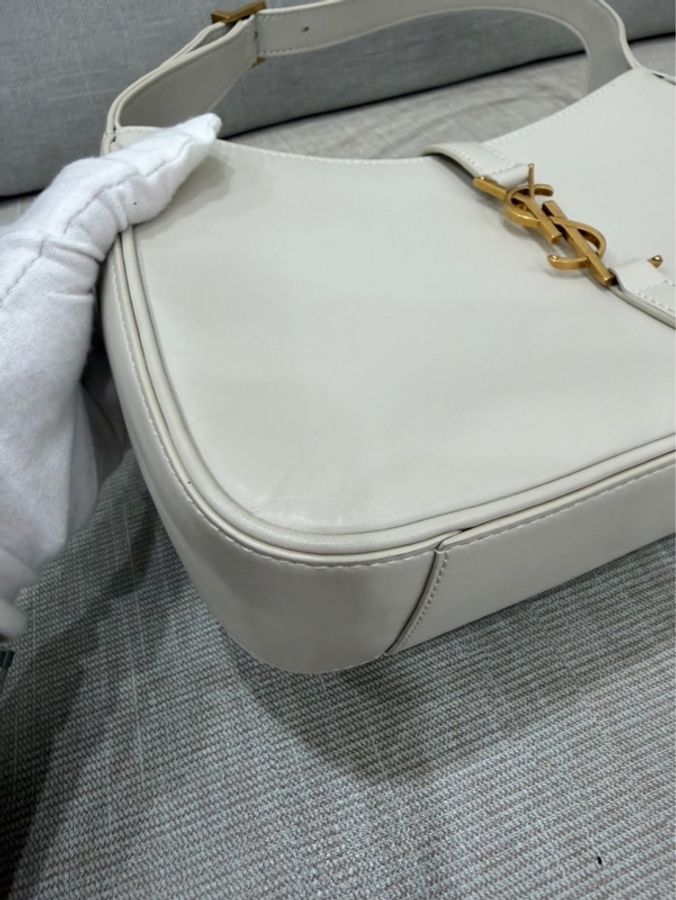 YSL Le 5 A 7 IN SMOOTH LEATHER hobo 腋下包 白色復古金扣-11