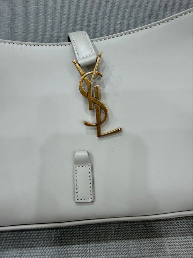 YSL Le 5 A 7 IN SMOOTH LEATHER hobo 腋下包 白色復古金扣-18