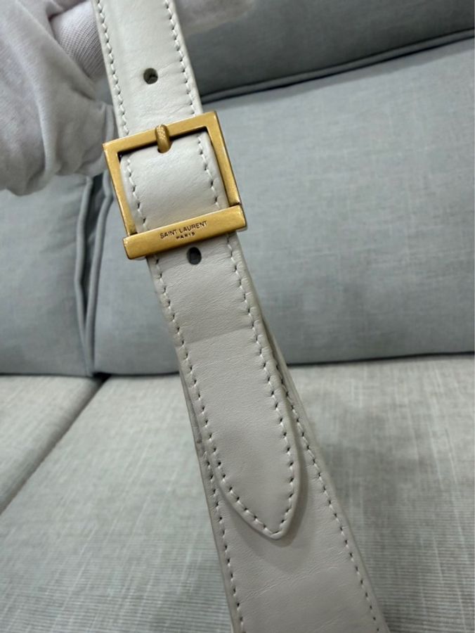 YSL Le 5 A 7 IN SMOOTH LEATHER hobo 腋下包 白色復古金扣-27