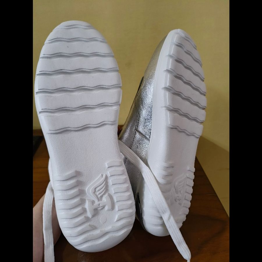 hogan (35.5 size)tods 姐妹牌 現貨全新 真品 增高鞋 銀灰色 h logo 名牌鞋 厚底鞋-4