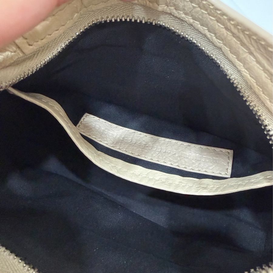 《仙闆名牌精品》BALENCIAGA 巴黎世家namo mini City 奶茶色 機車包 斜背包 肩背包 手提包-14