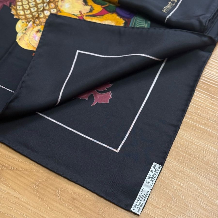 全新Hermès 皇家盛宴 黑底真絲方巾 Carré 90-6