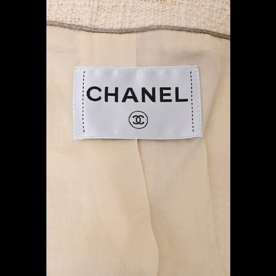 Chanel 12年孟买系列秀款白金琉璃扣上衣外套-3