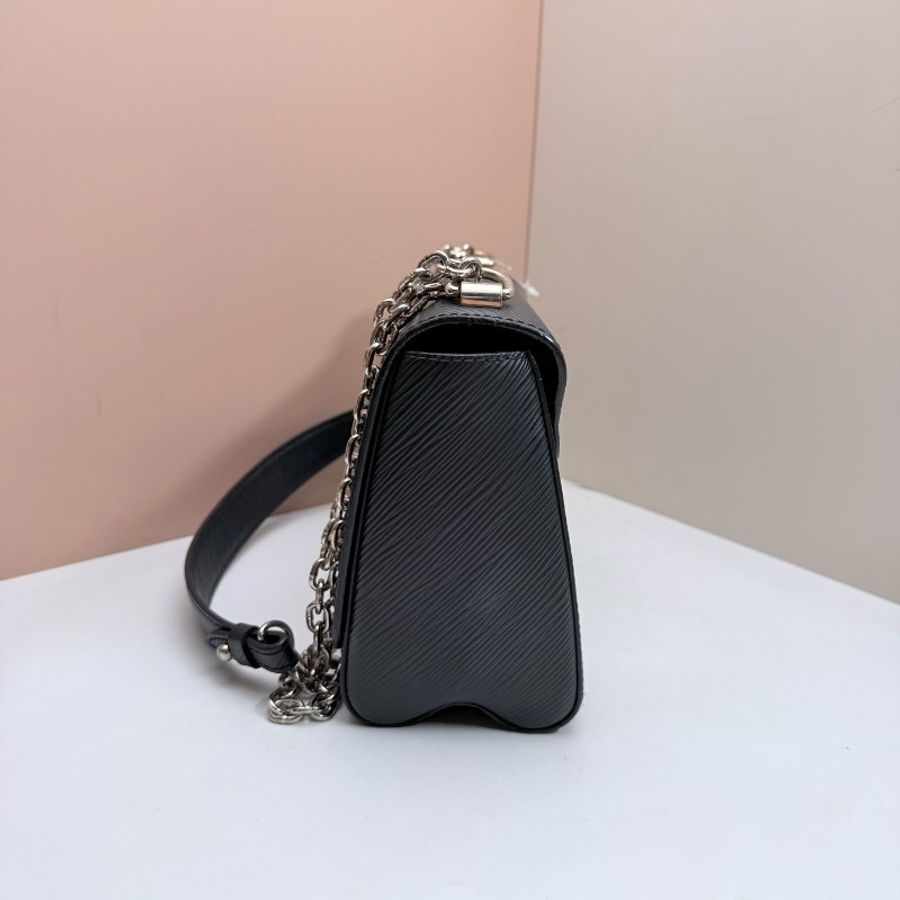 路易威登/LV Twist 黑色銀扣水波紋斜挎包 底長19cm-4