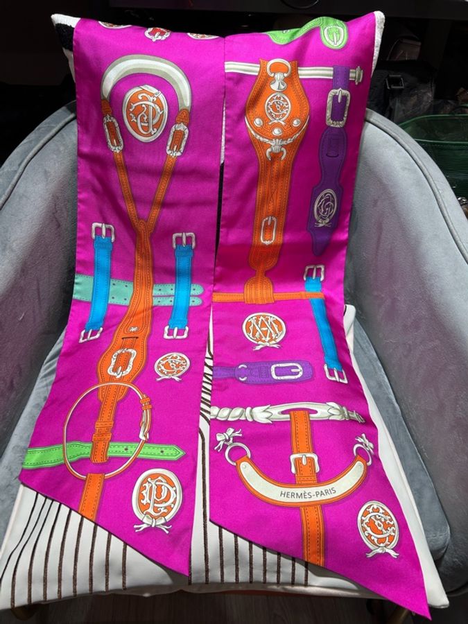 Hermes Maxi Twilly-5