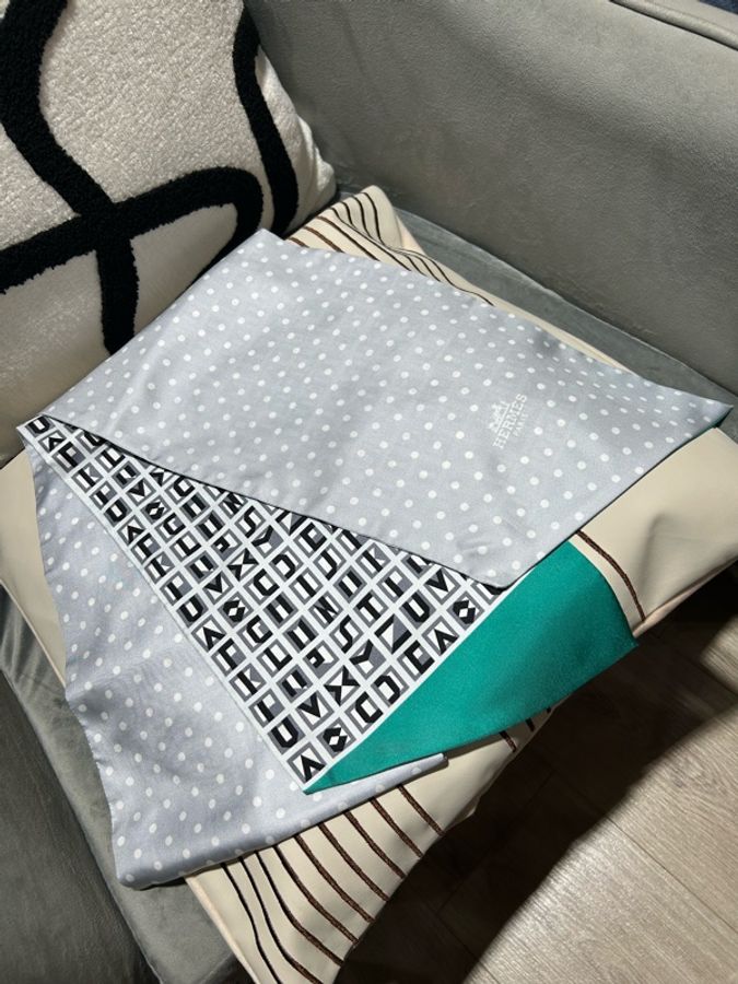 Hermes Maxi Twilly-2