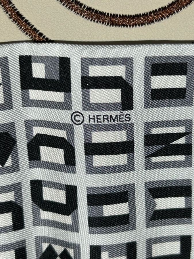 Hermes Maxi Twilly-5