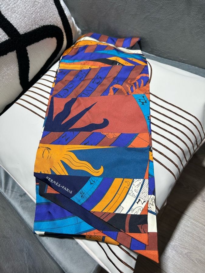 Hermes Maxi Twilly-0