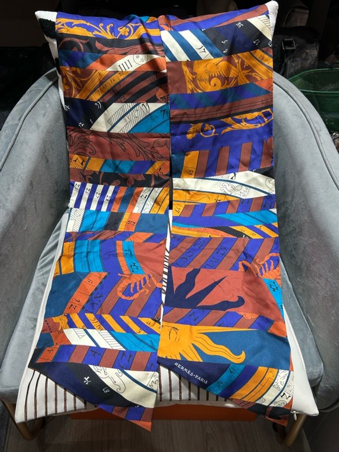 Hermes Maxi Twilly-4