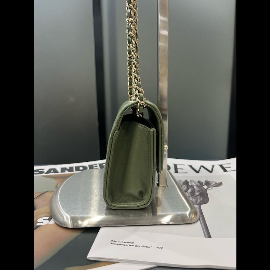 Chanel香奈兒mini trendy CC 酪梨綠色玫瑰金扣斜挎鏈條包,底角磨損,內裡乾淨。-2