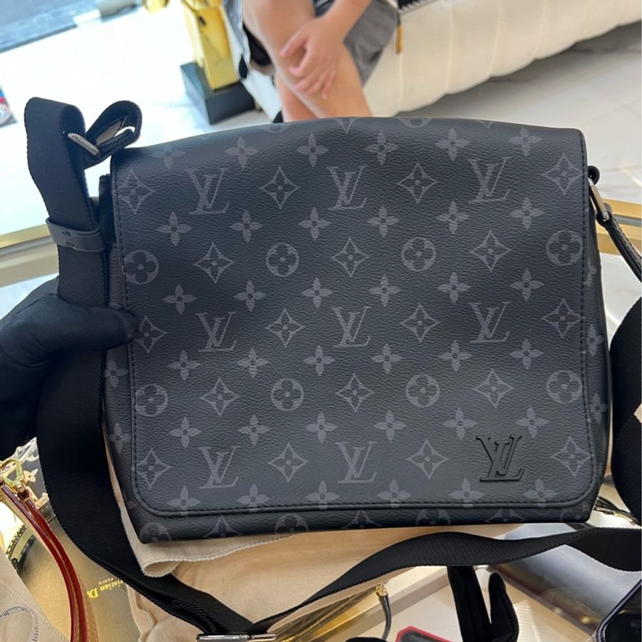 Lv路易威登黑花男斜挎-0