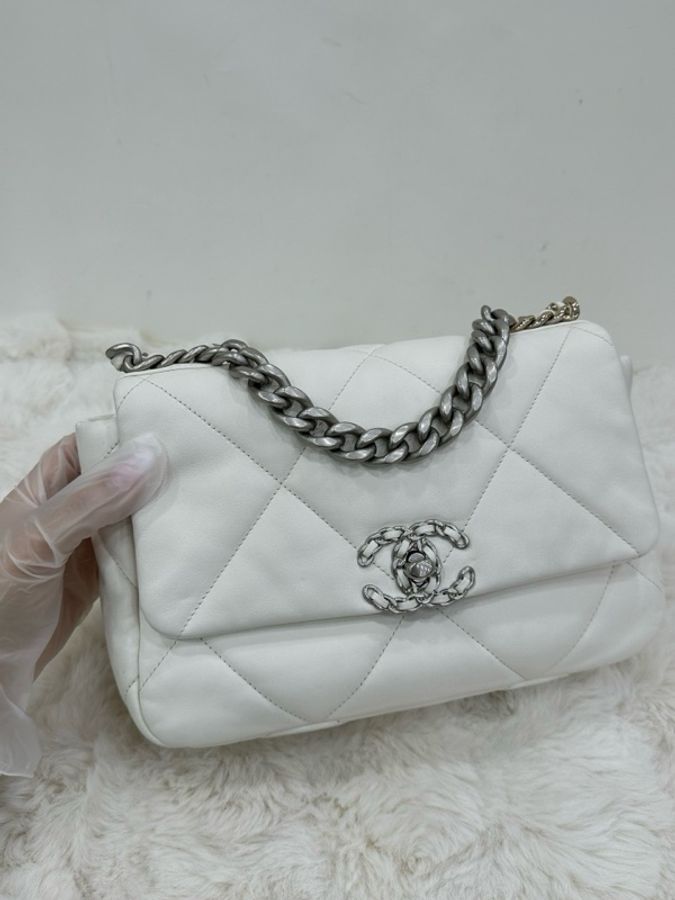CHANEL香奈兒23A白色銀扣19bag 小號 晶片款-5