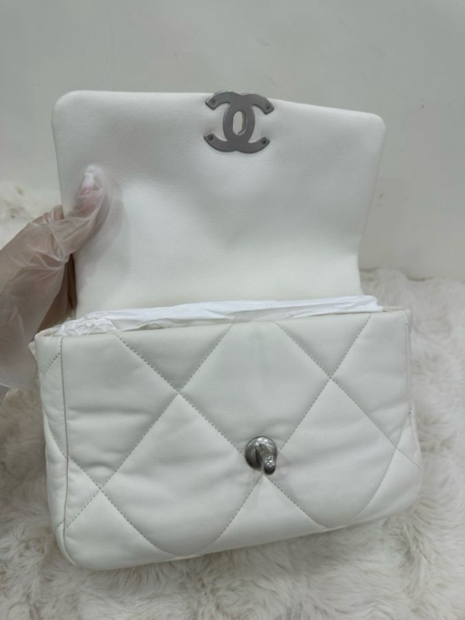 CHANEL香奈兒23A白色銀扣19bag 小號 晶片款-6